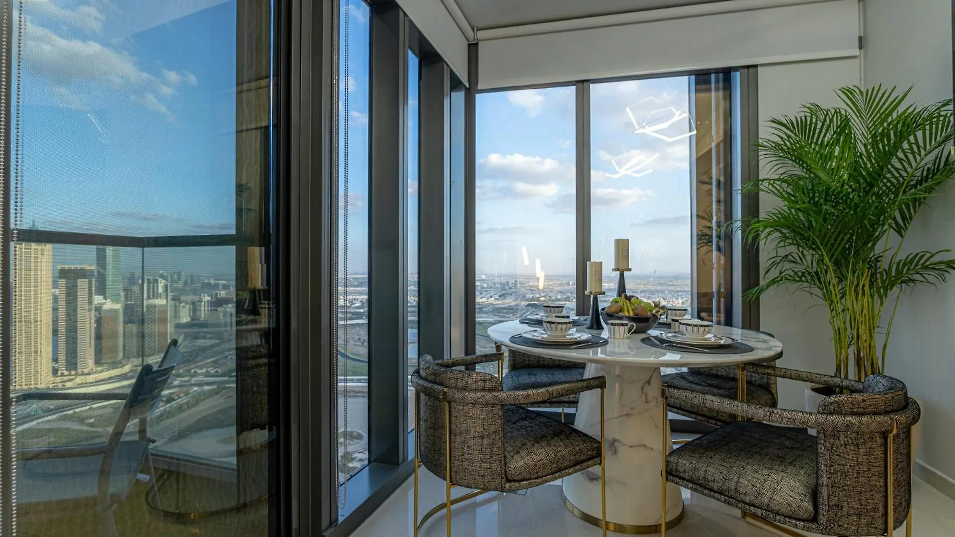 Stunning 3Br W Panoramic Views In Aykon City Dubai 0*,