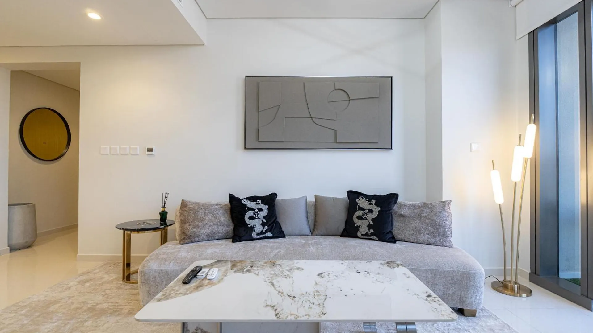 Stunning 3Br W Panoramic Views In Aykon City Dubai Birleşik Arap Emirlikleri