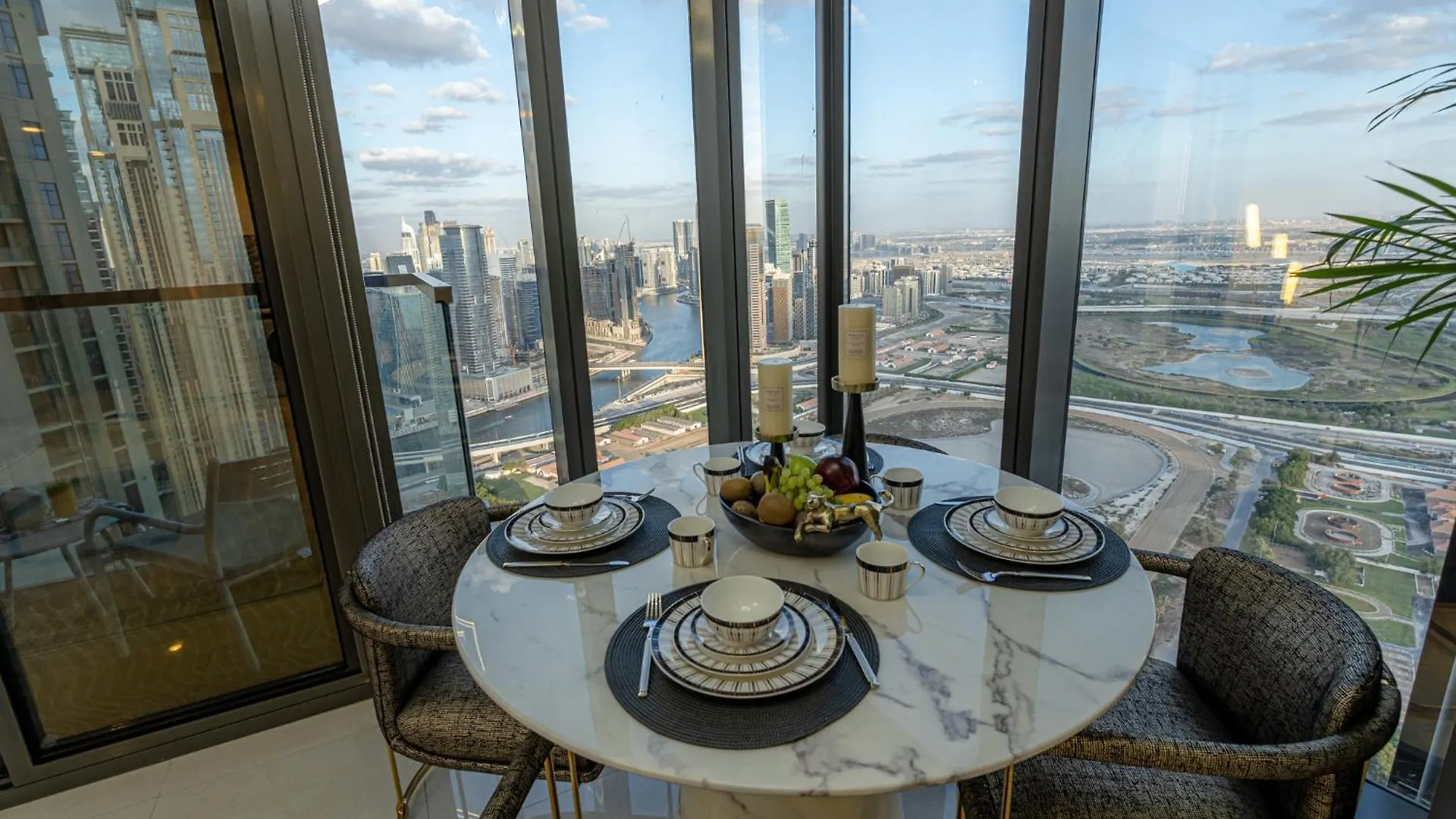 Stunning 3Br W Panoramic Views In Aykon City Dubai 0*,