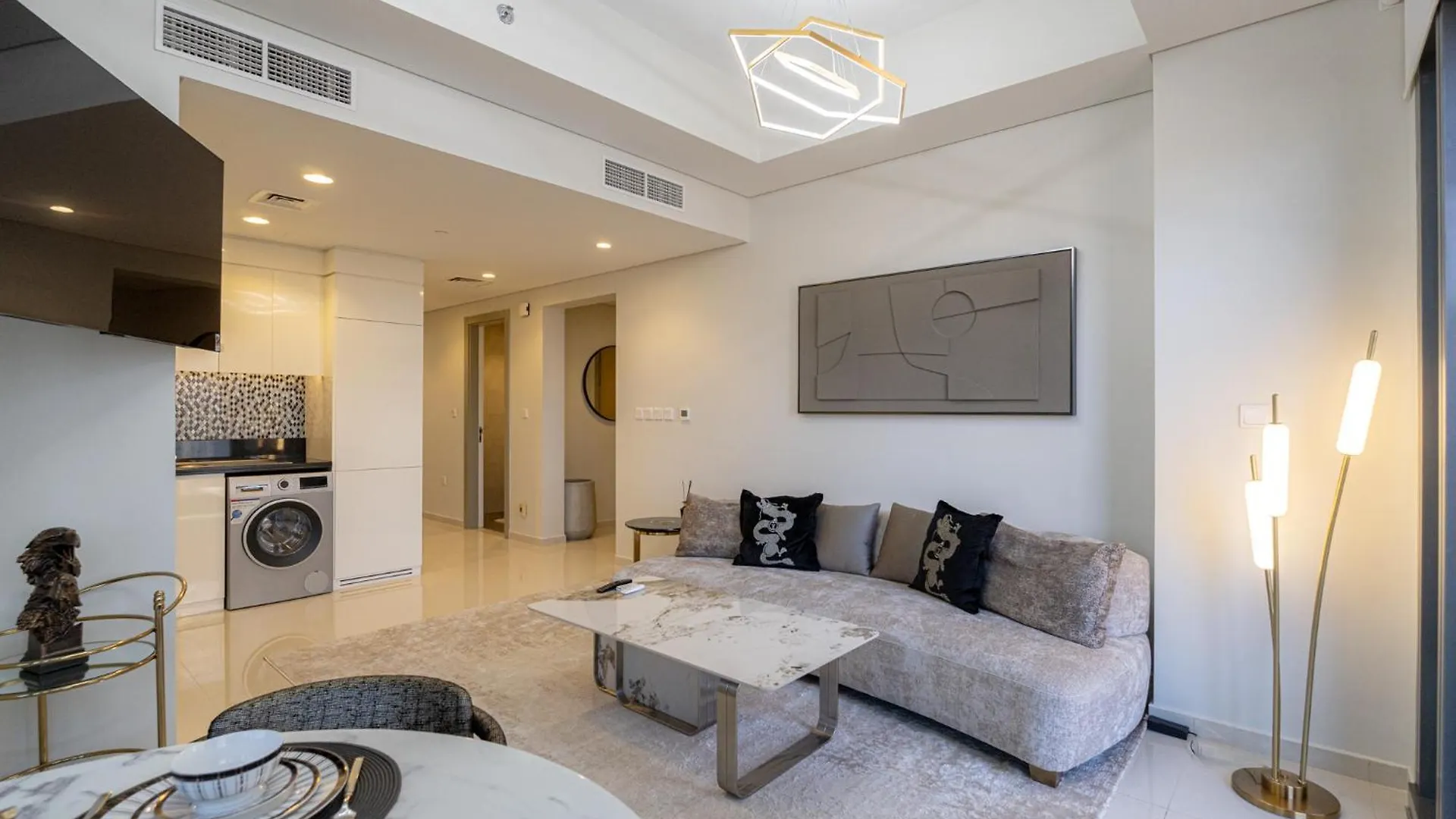 Stunning 3Br W Panoramic Views In Aykon City Dubaj 0*,  Zjednoczone Emiraty Arabskie