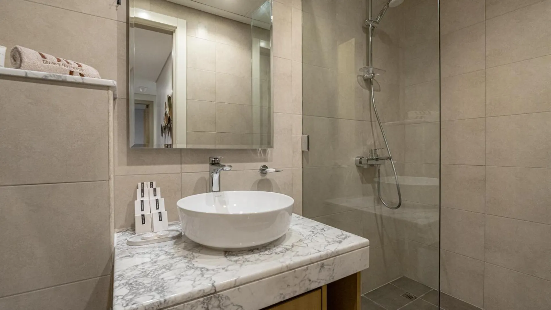 Stunning 3Br W Panoramic Views In Aykon City 迪拜 公寓