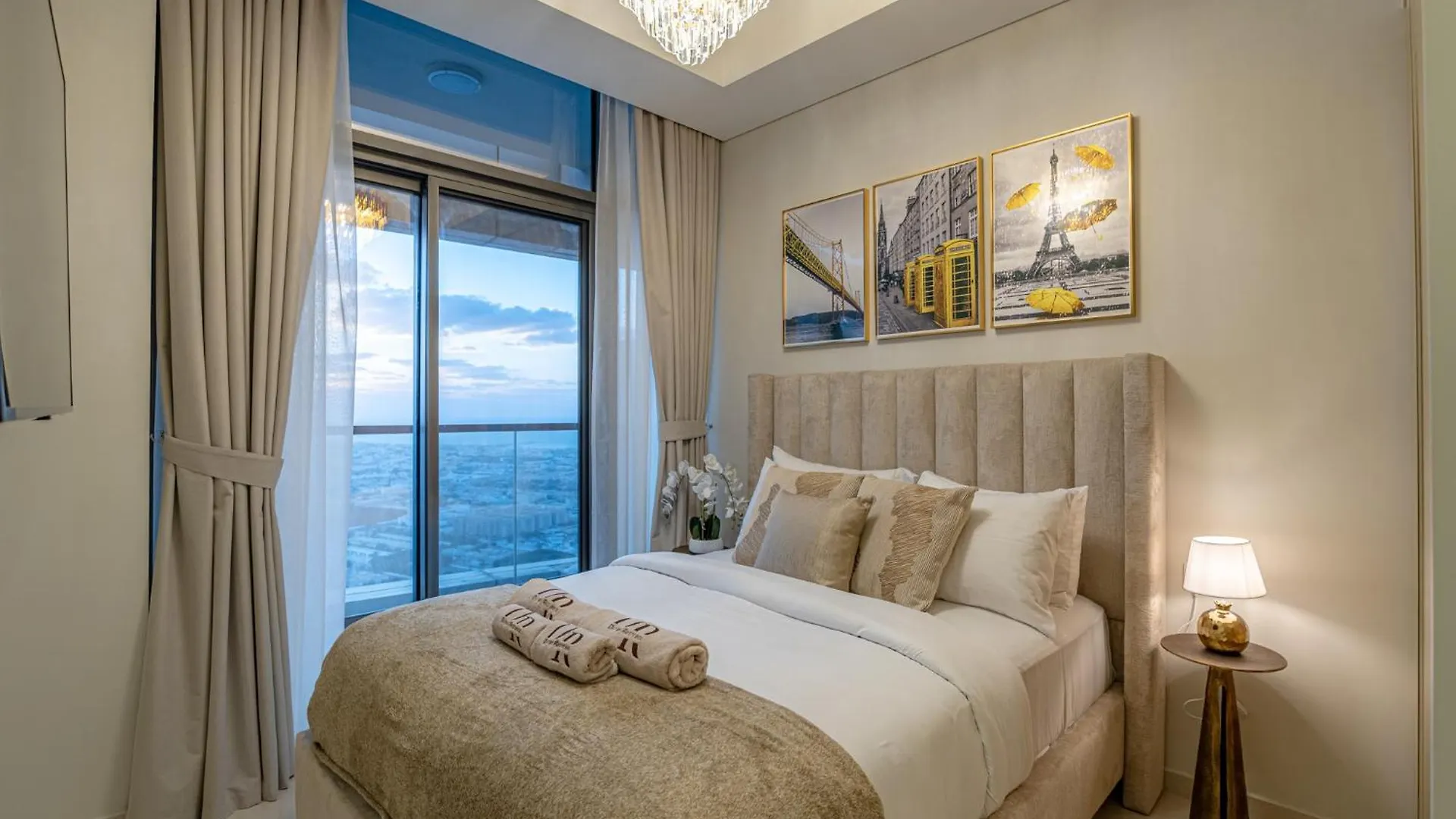 Stunning 3Br W Panoramic Views In Aykon City 迪拜
